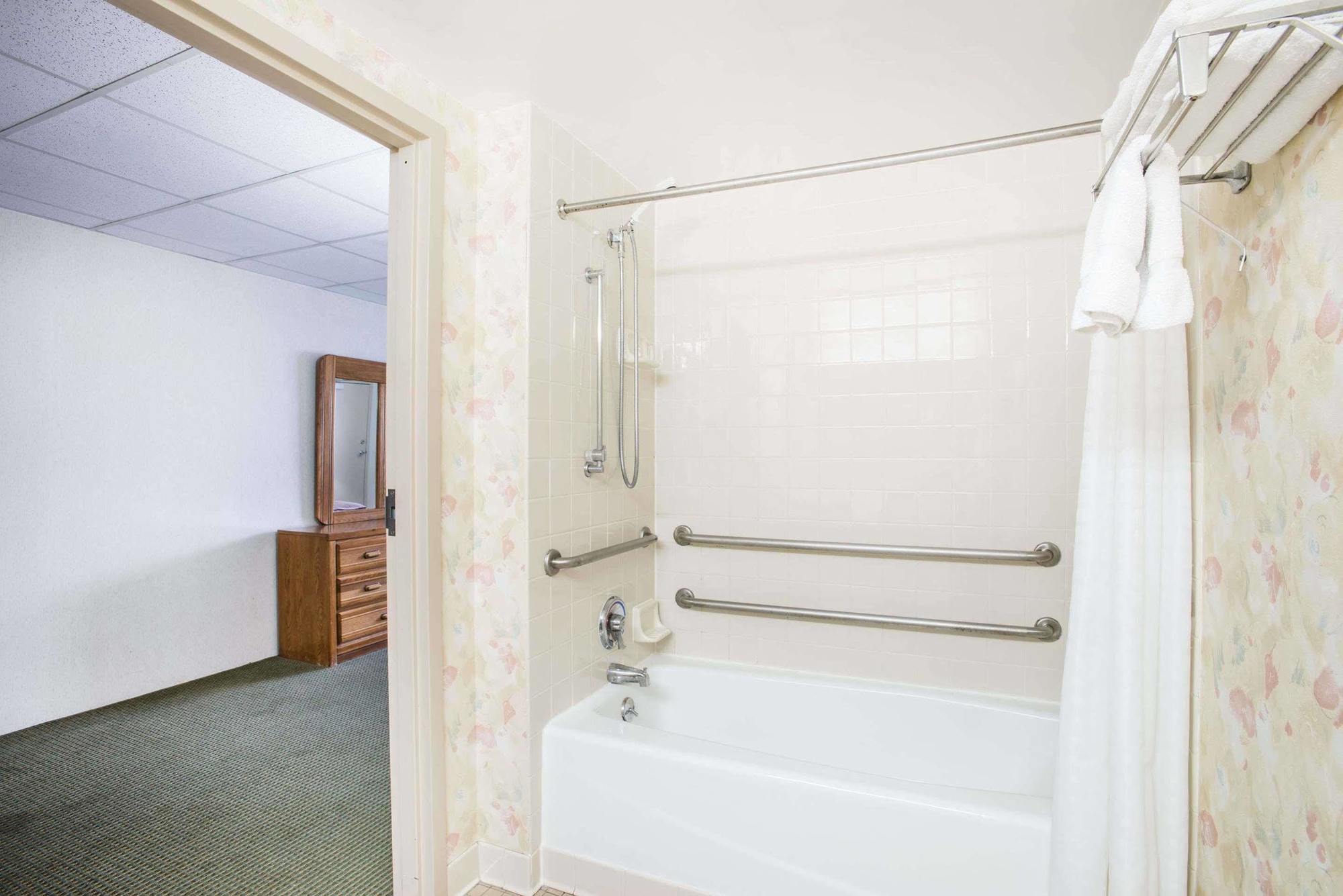 The Niagara Inn ไนแอการาฟอลส์ ภายนอก รูปภาพ